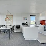 3 Bedroom Awesome In 別荘 Hejls