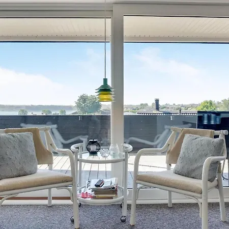 3 Bedroom Awesome In *