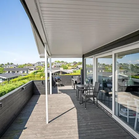 3 Bedroom Awesome In Hejls