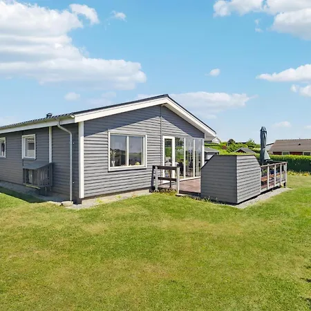 Holiday home Stunning In With Wifi