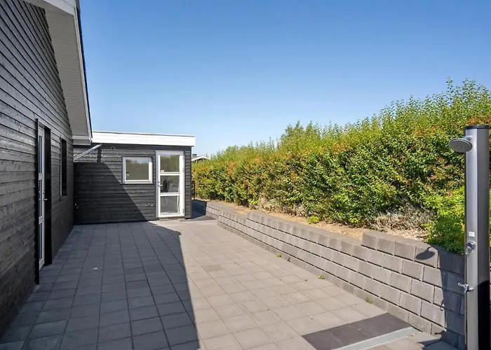 Holiday home 3 Bedroom Awesome In