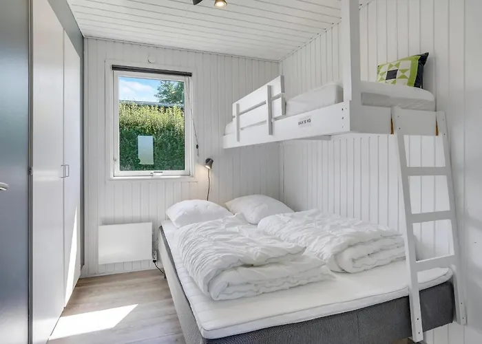 3 Bedroom Awesome In * Hejls