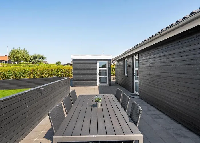 Holiday home 3 Bedroom Awesome In