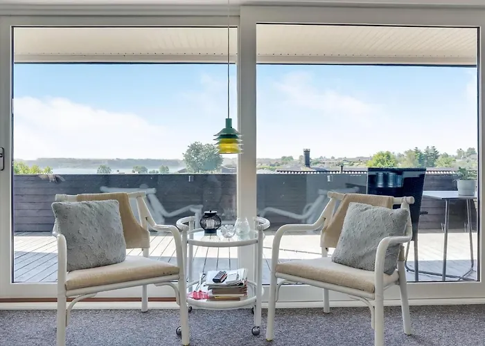 3 Bedroom Awesome In *